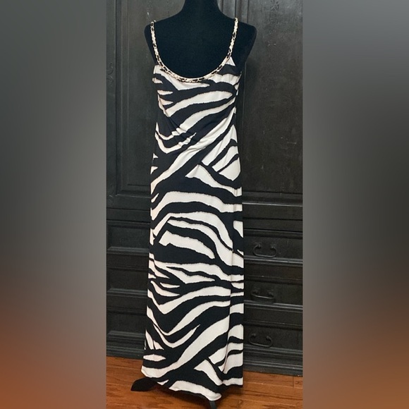 J.B.S. Dresses & Skirts - JBS Cream & Blk stripe long sleeveless dress w/gold chain neckline - Size Small